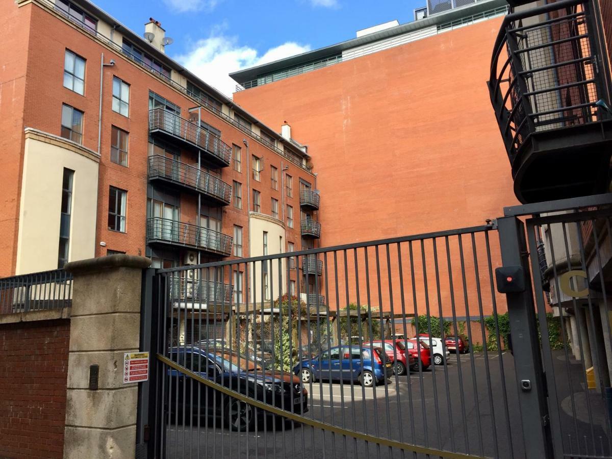 City Centre Belfast Free Parking Zewnętrze zdjęcie