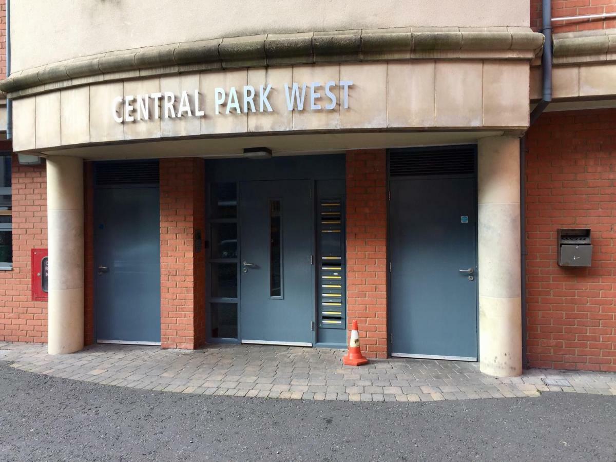 City Centre Belfast Free Parking Zewnętrze zdjęcie